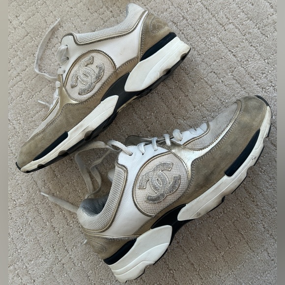 Authentic Chanel sneakers - Picture 7 of 14